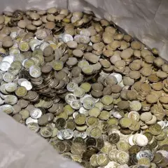 Góra monet, które mogą być walutą Bułgarii.
