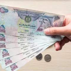 AED jaka to waluta? Poznaj dirhama ZEA i jego znaczenie
