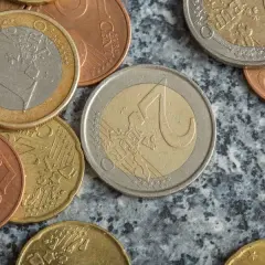 Jaka waluta obowiązuje w Grecji - uniknij kosztownych błędów!