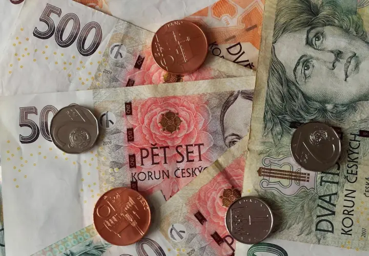 Jaka waluta w Czechach? Wszystko o koronie czeskiej i płatnościach