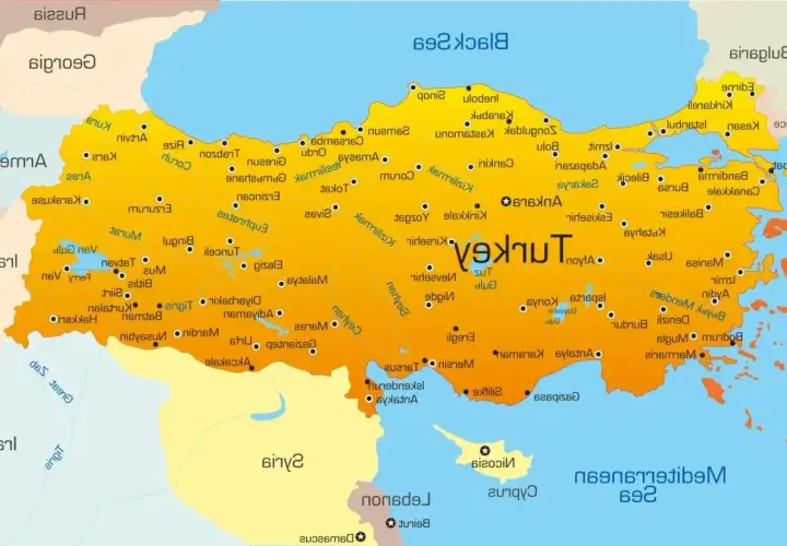 Mapa Turcji z zaznaczonymi miastami. Podróż do Turcji wymaga paszportu.