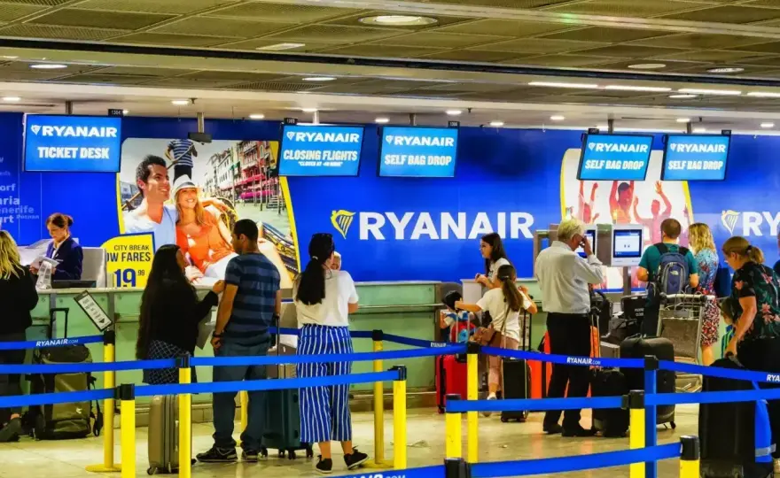 Odprawa Ryanair na lotnisku - Uniknij opłat i stresu!