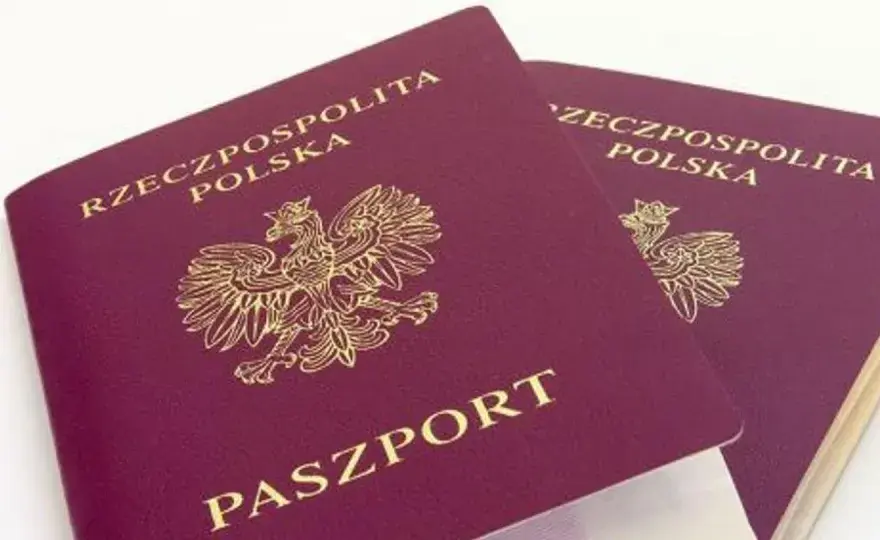 Paszport do Czarnogóry - Kiedy dowód wystarczy? Sprawdź!