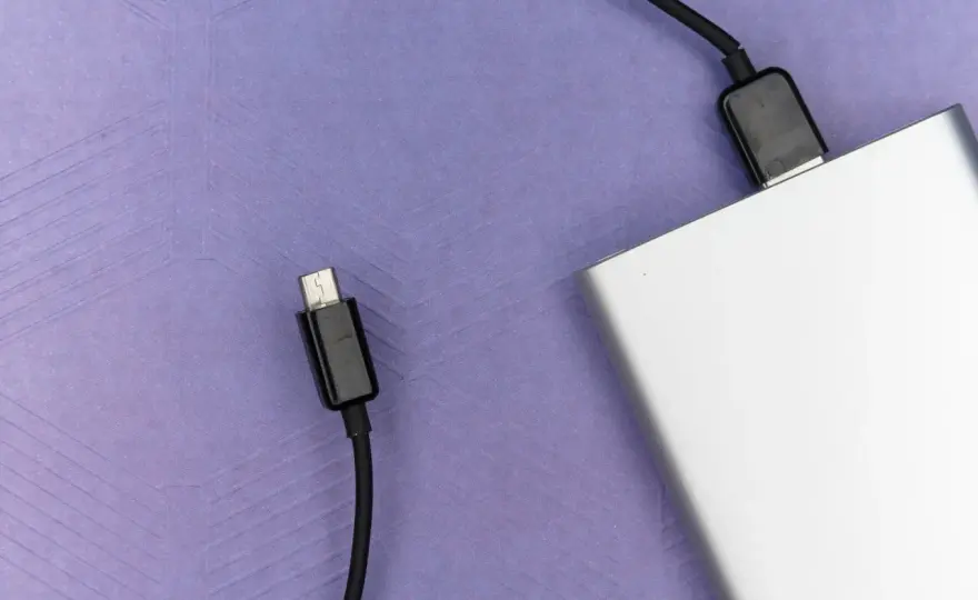 Powerbank w bagażu podręcznym - Zasady i limity przed lotem