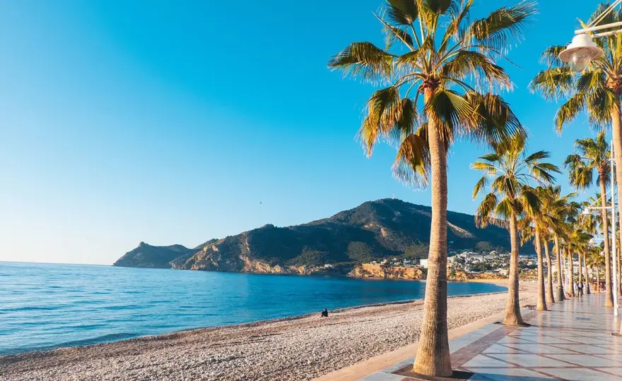 Alicante - temperatura wody. Kiedy morze jest najlepsze?