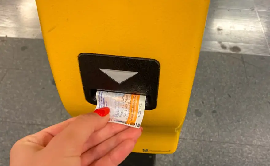 Bilet na metro w Pradze – jak wybrać i nie przepłacić?