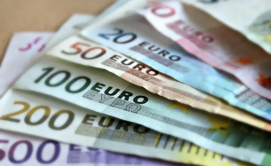 Waluta w Chorwacji - Euro, karta czy gotówka? Sprawdź!