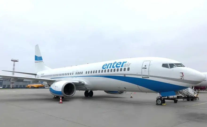 Boeing 737-800 Enter Air - Co to oznacza dla pasażera?