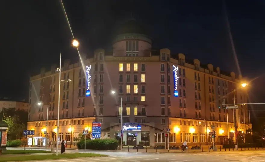 Radisson Blu Sobieski: Czy ten hotel w Warszawie jest dla Ciebie?