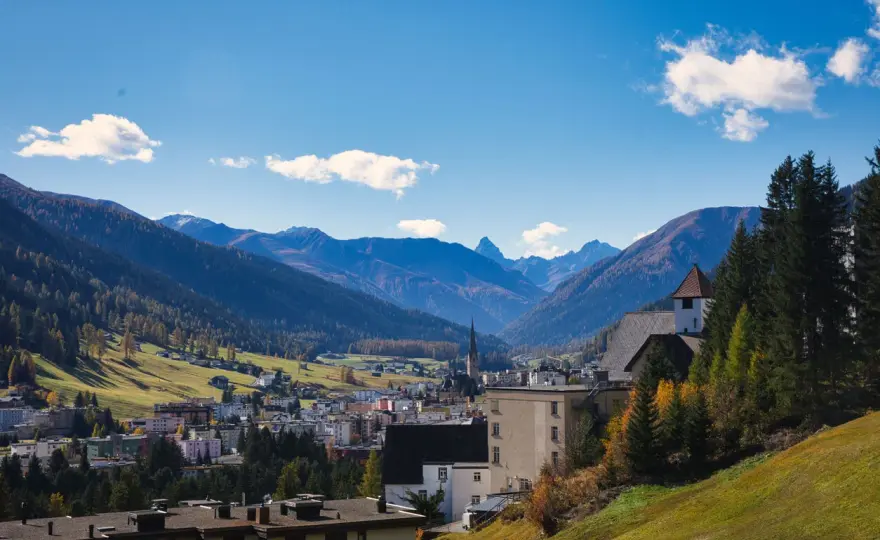 Davos - Gdzie leży i jak zaplanować udany weekend w Alpach?
