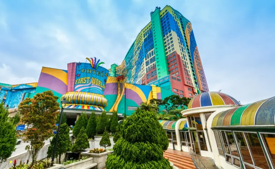 Największy hotel na świecie - Czy to dobry wybór dla Ciebie?