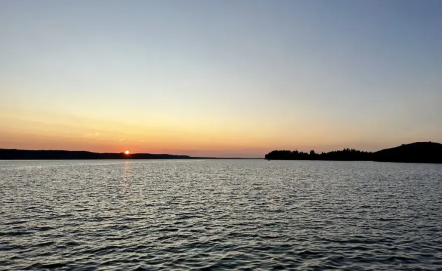 Jezioro Żarnowieckie: tajemnice, atrakcje i historia regionu Kaszub