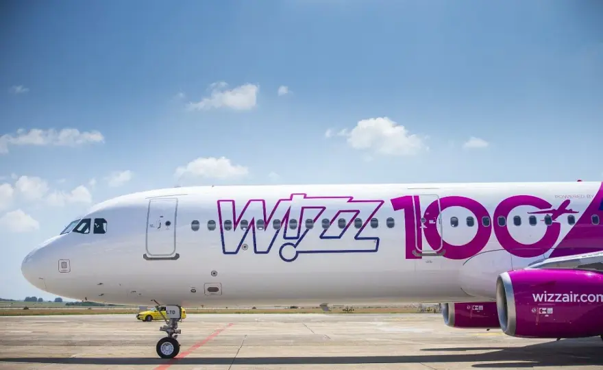 Wizzair od jakiego wieku można latać samemu? Oto co musisz wiedzieć