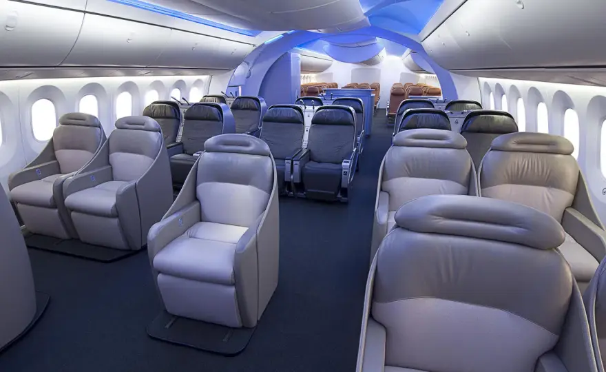 Boeing 787-10 Dreamliner - Czy to najlepszy samolot na Twój lot?