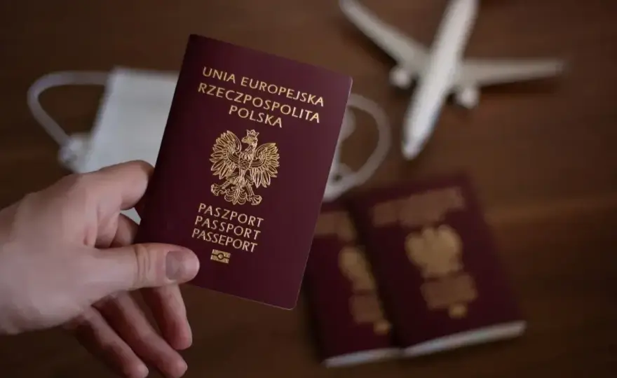 Ile czeka się na paszport - uniknij opóźnień!