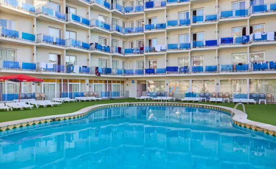 Don Juan Resort w Lloret de Mar - pokoje i baseny