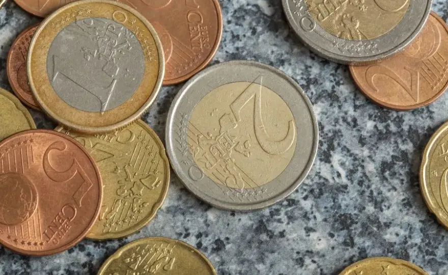 Jaka waluta obowiązuje w Grecji - uniknij kosztownych błędów!